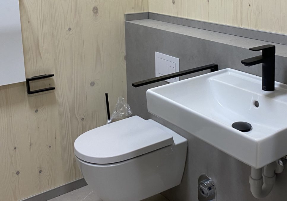 Beispiel Ausstattung Bad Bereits in der Basis wird jedes Tiny House mit einer vollständigen Sanitärausstattung ausgeliefert.